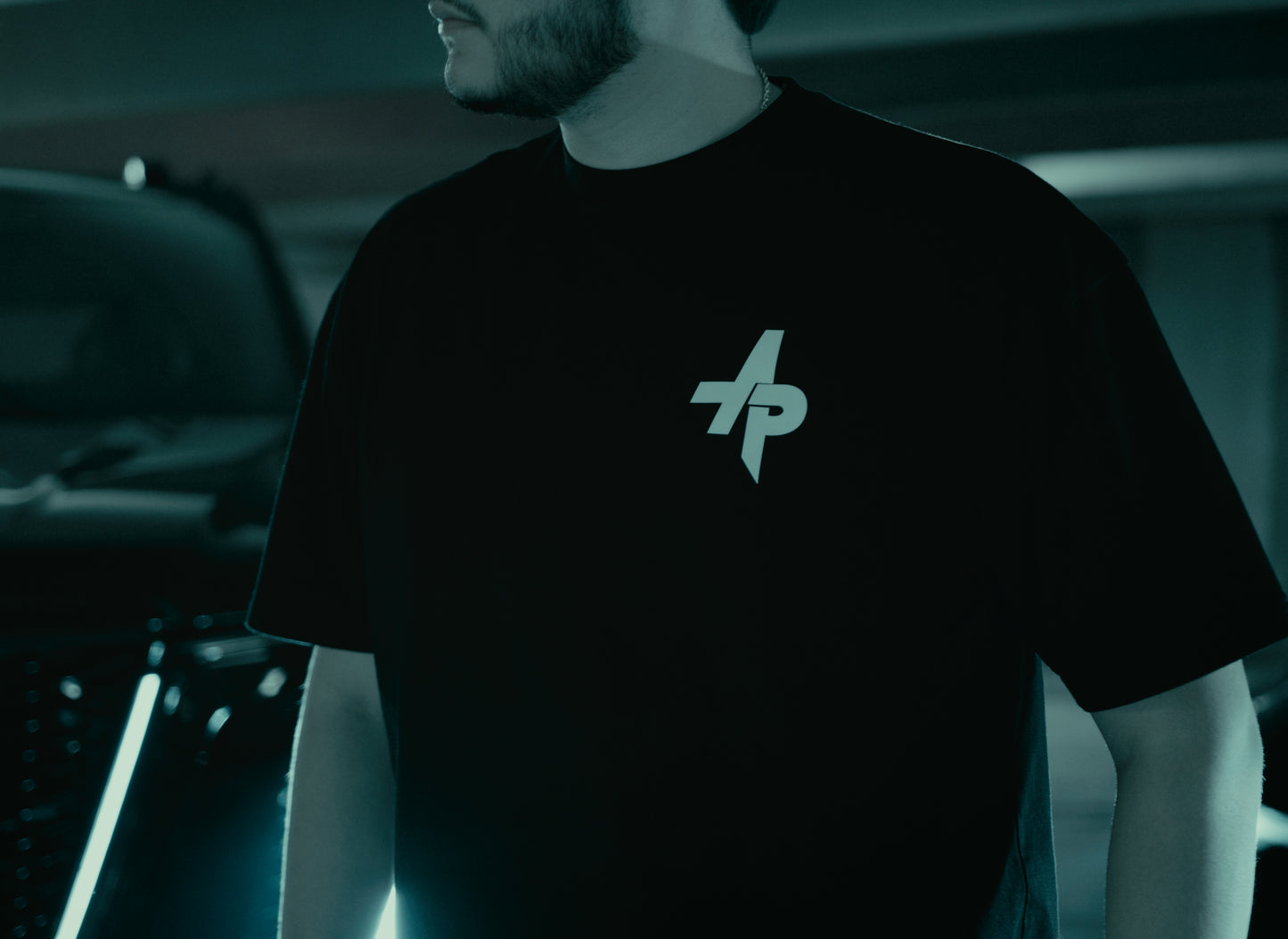 AP LOGO TEE
